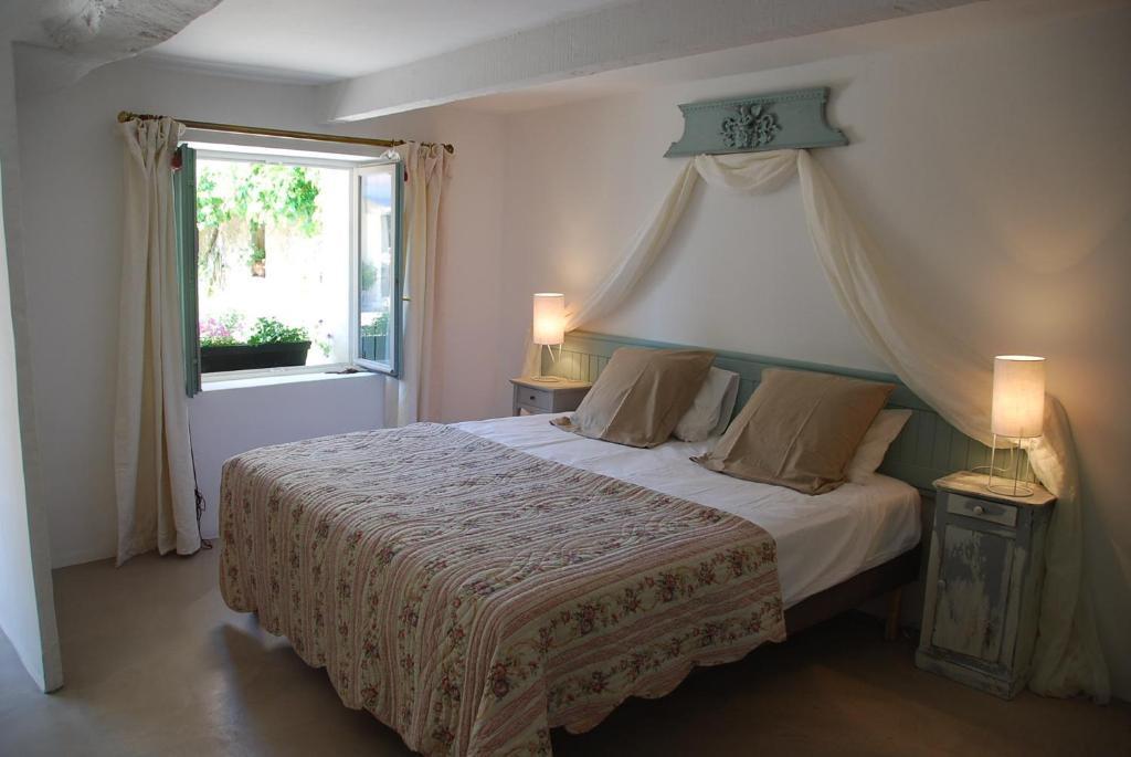 Le Domaine Saint Jean Bed & Breakfast Room photo